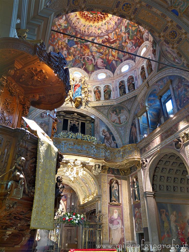 Saronno (Varese, Italy) - Pulpit and central body of the Sanctuary of the Blessed Virgin of the Miracles